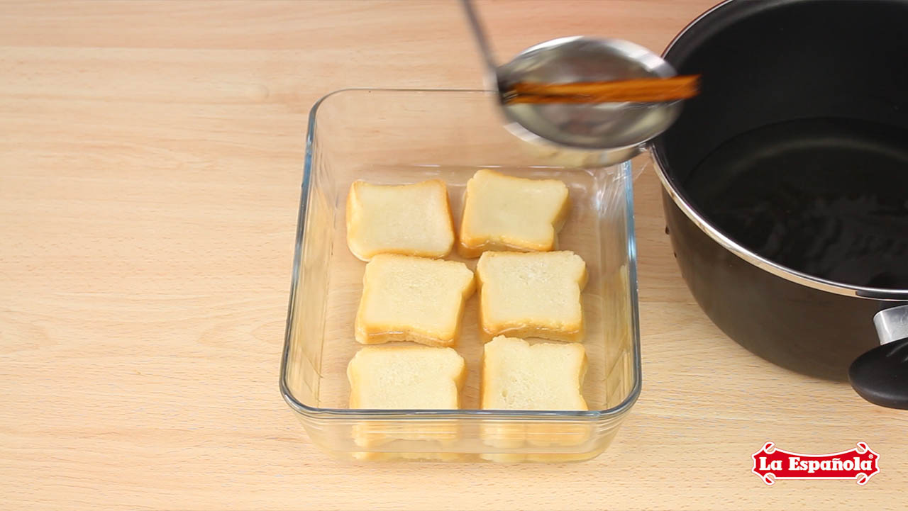 Receta como hacer torrijas de vino paso a paso AOVE La Espanola